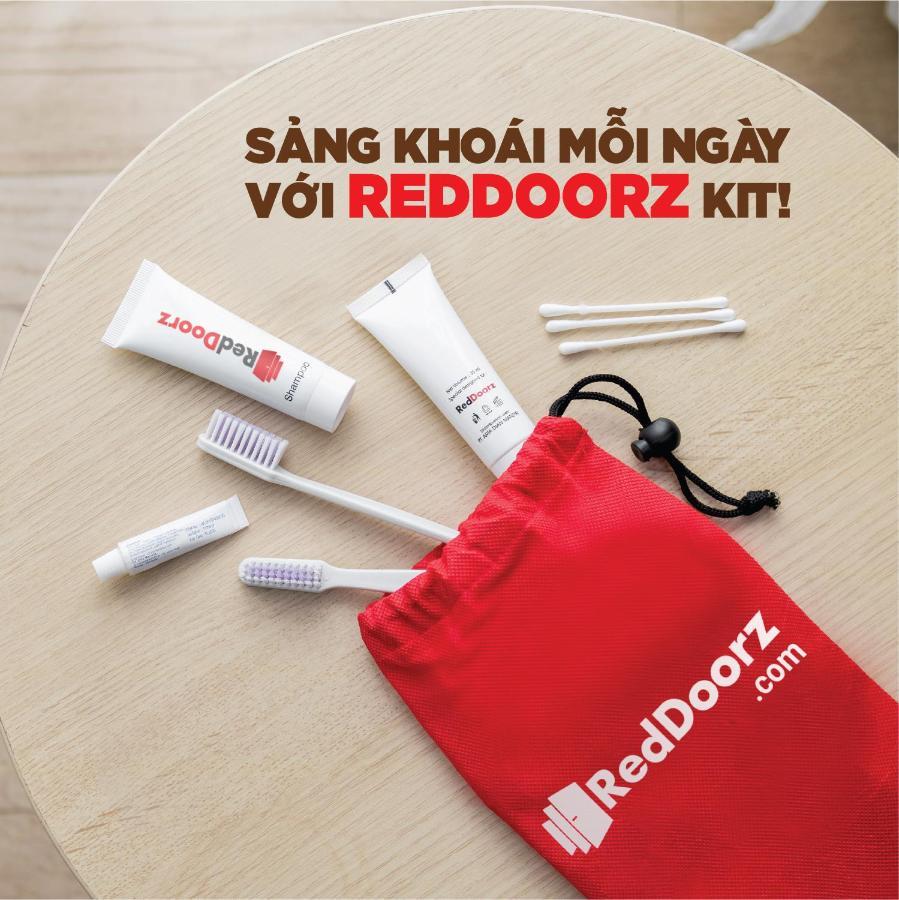 Reddoorz @ Pham Ngu Lao Street 3 Hotel Хошимин Екстериор снимка