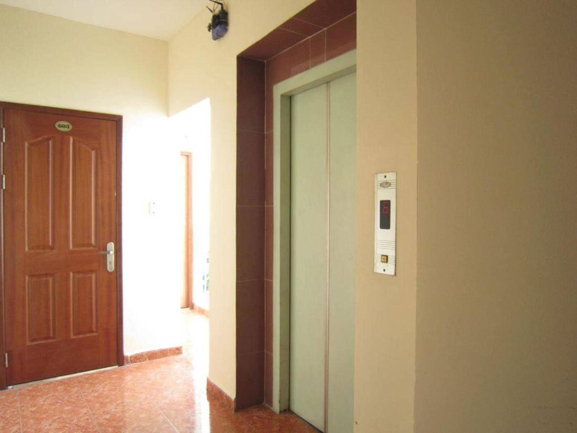 Reddoorz @ Pham Ngu Lao Street 3 Hotel Хошимин Екстериор снимка