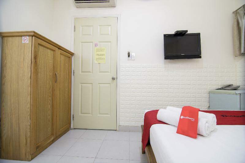 Reddoorz @ Pham Ngu Lao Street 3 Hotel Хошимин Екстериор снимка