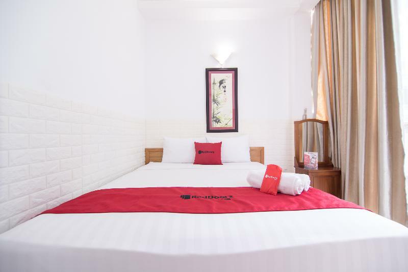 Reddoorz @ Pham Ngu Lao Street 3 Hotel Хошимин Екстериор снимка